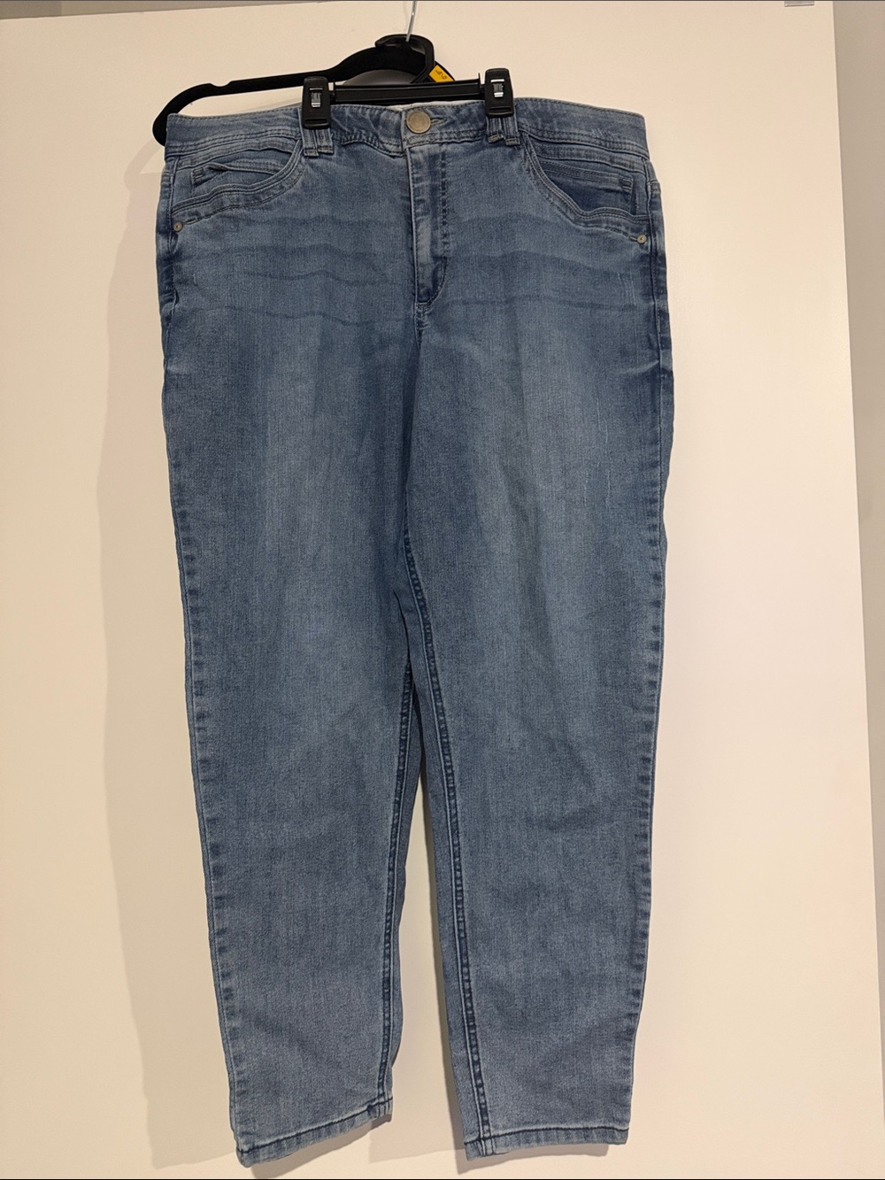 Democracy Women's Skinny Jeans in Medium Blue Wash